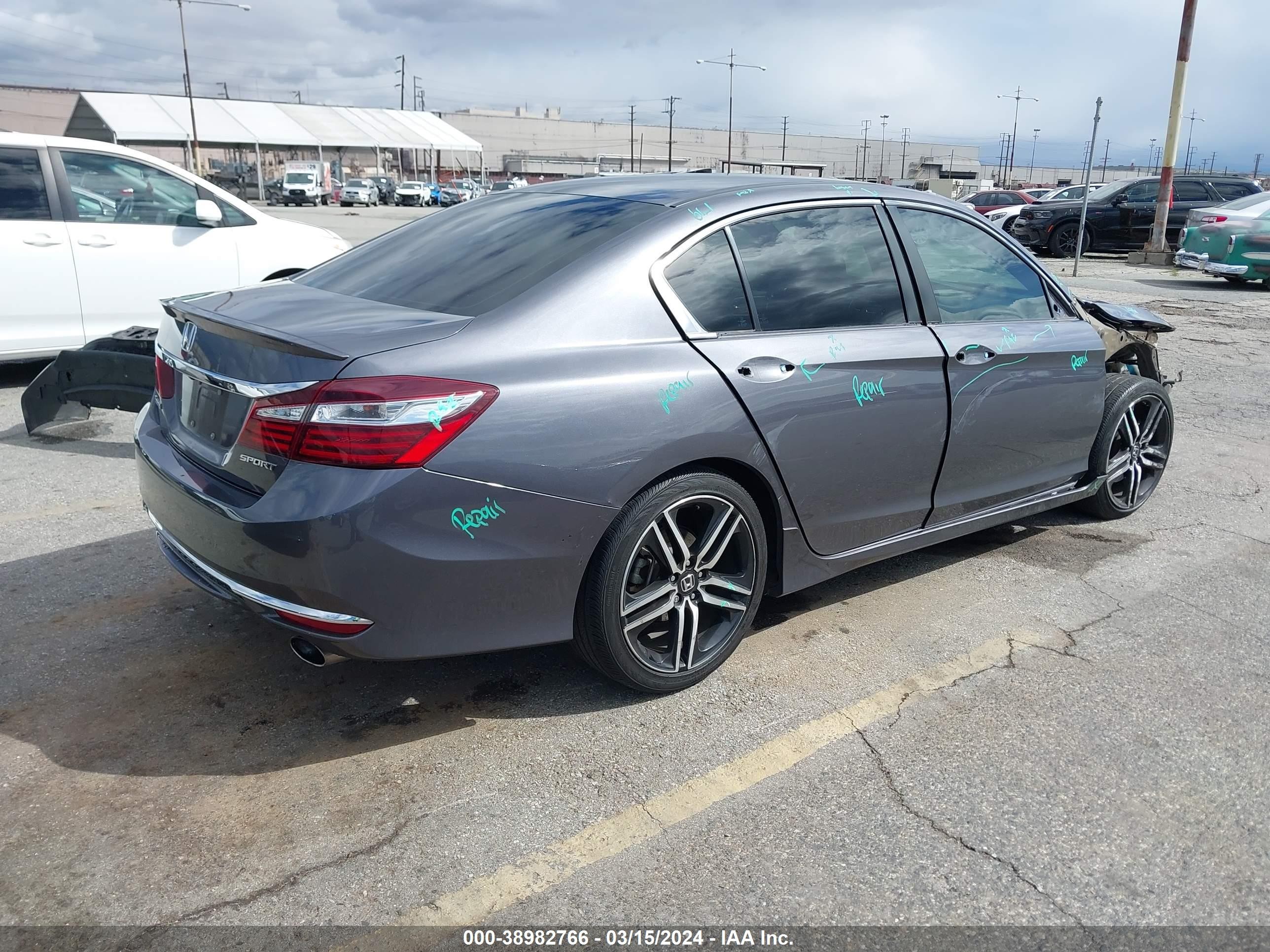 Photo 3 VIN: 1HGCR2F50HA145239 - HONDA ACCORD 