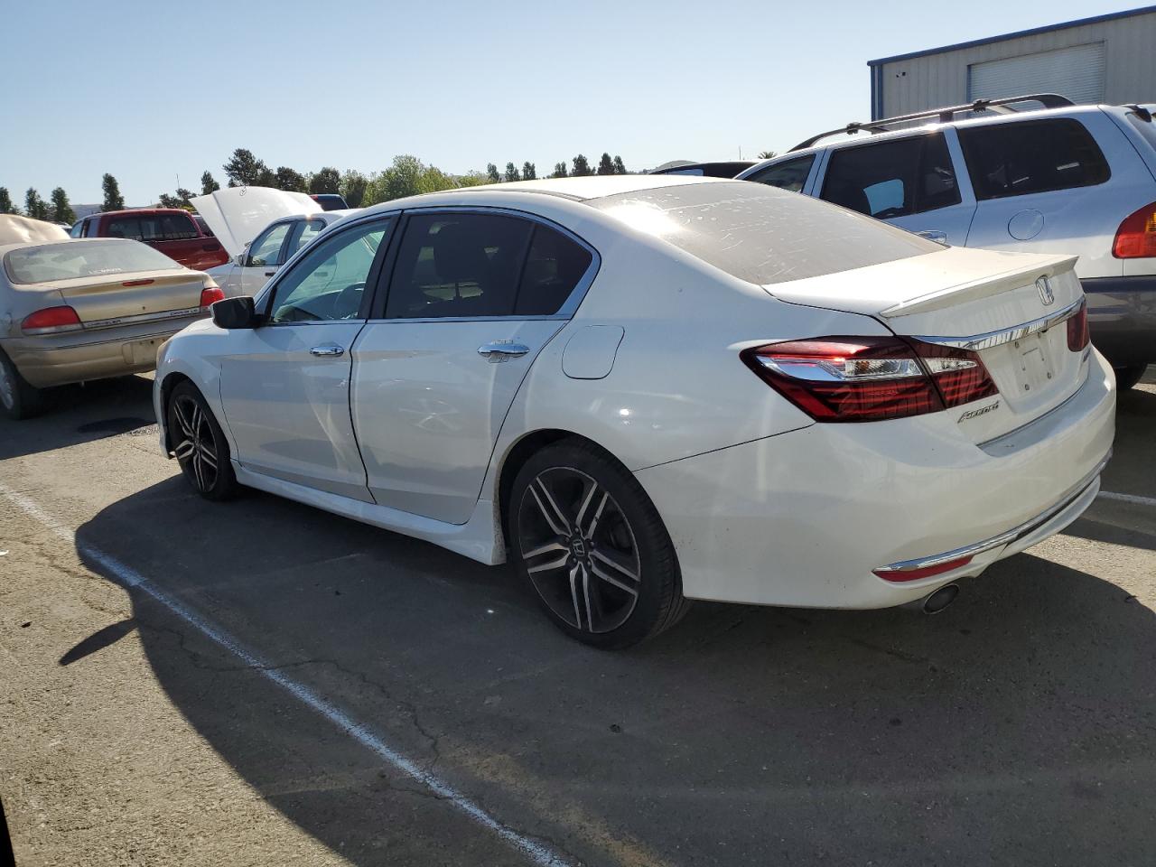 Photo 1 VIN: 1HGCR2F50HA153292 - HONDA ACCORD 