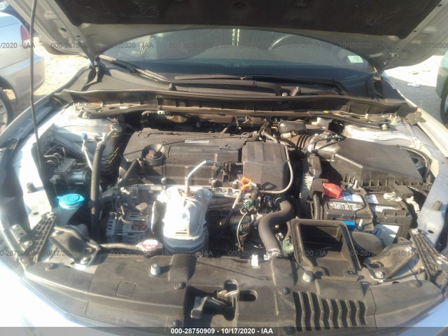 Photo 9 VIN: 1HGCR2F50HA223602 - HONDA ACCORD SEDAN 