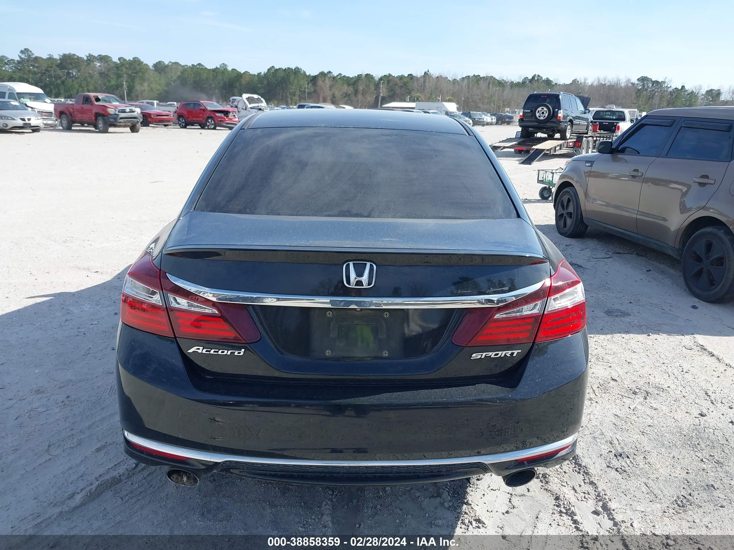 Photo 15 VIN: 1HGCR2F50HA281693 - HONDA ACCORD 