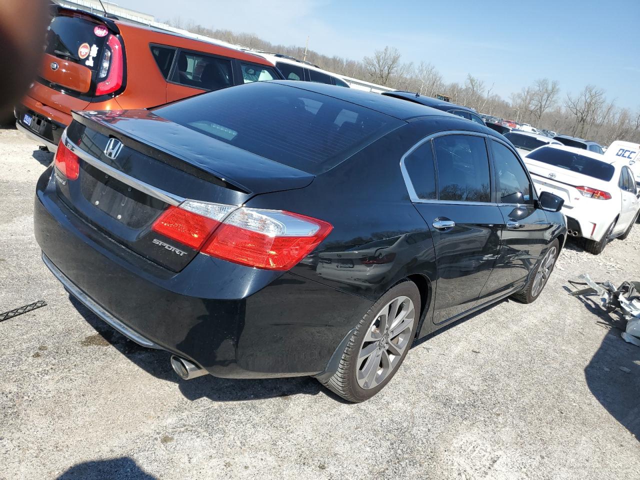 Photo 2 VIN: 1HGCR2F51DA159418 - HONDA ACCORD 