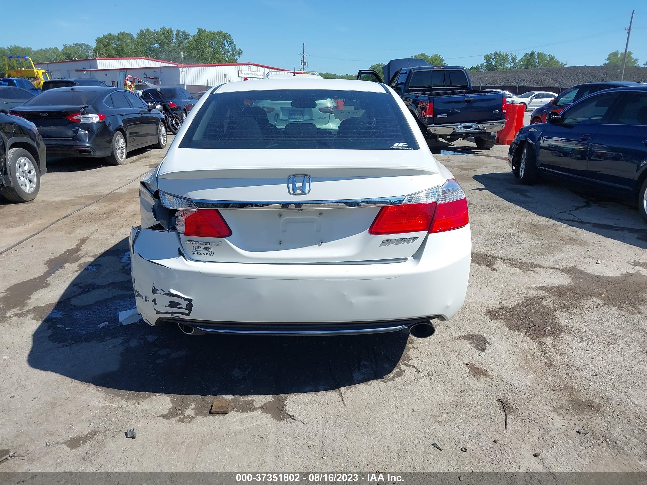 Photo 15 VIN: 1HGCR2F51DA165414 - HONDA ACCORD 