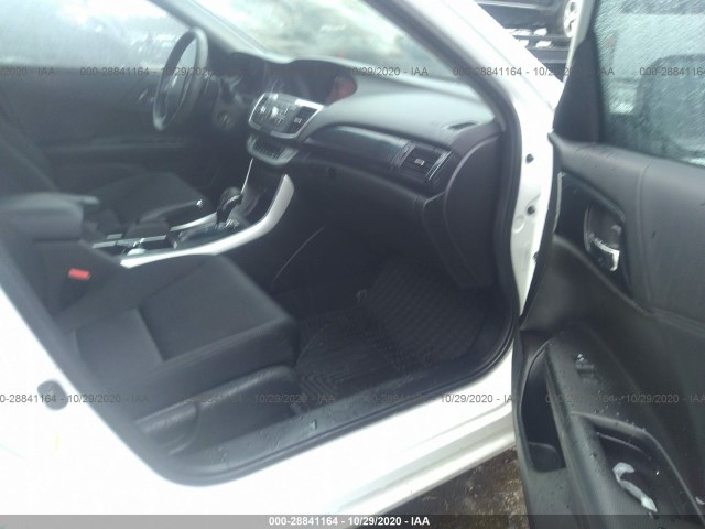 Photo 4 VIN: 1HGCR2F51DA172248 - HONDA ACCORD SDN 