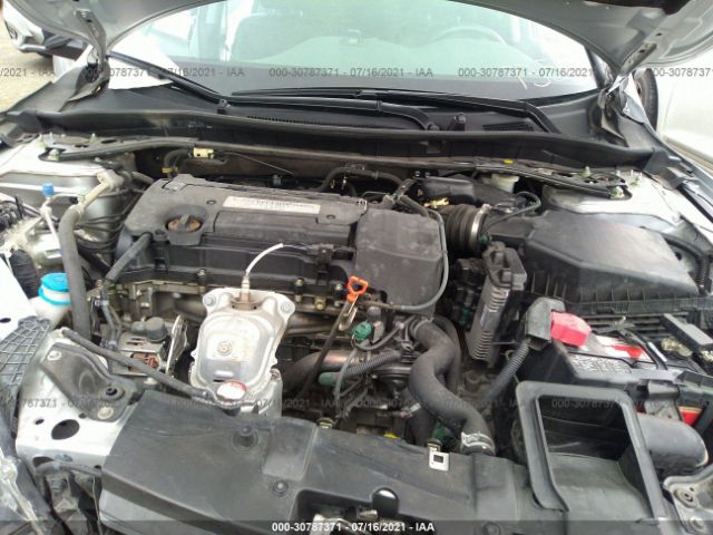 Photo 9 VIN: 1HGCR2F51EA047350 - HONDA ACCORD SEDAN 