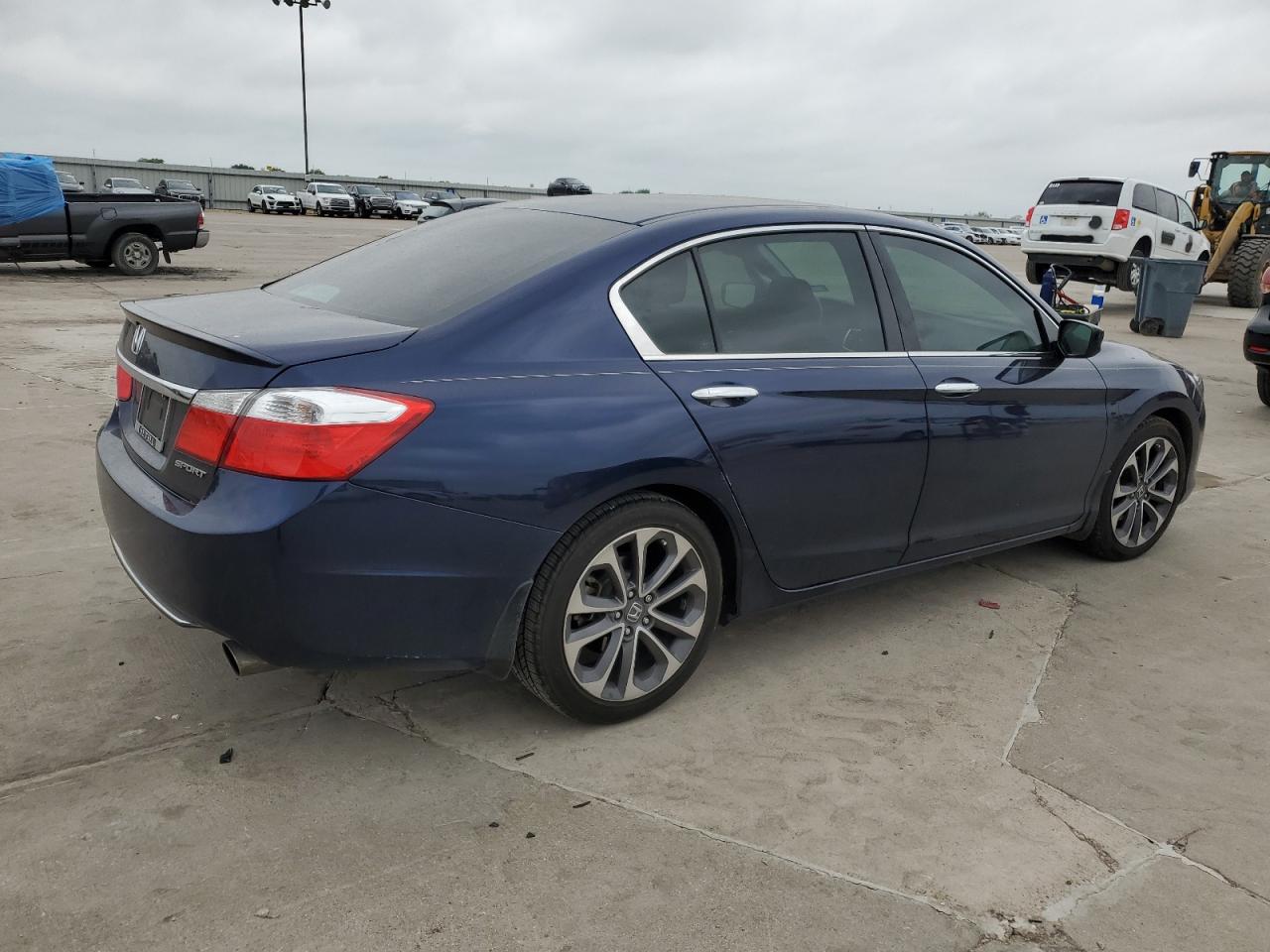 Photo 2 VIN: 1HGCR2F51EA269063 - HONDA ACCORD 