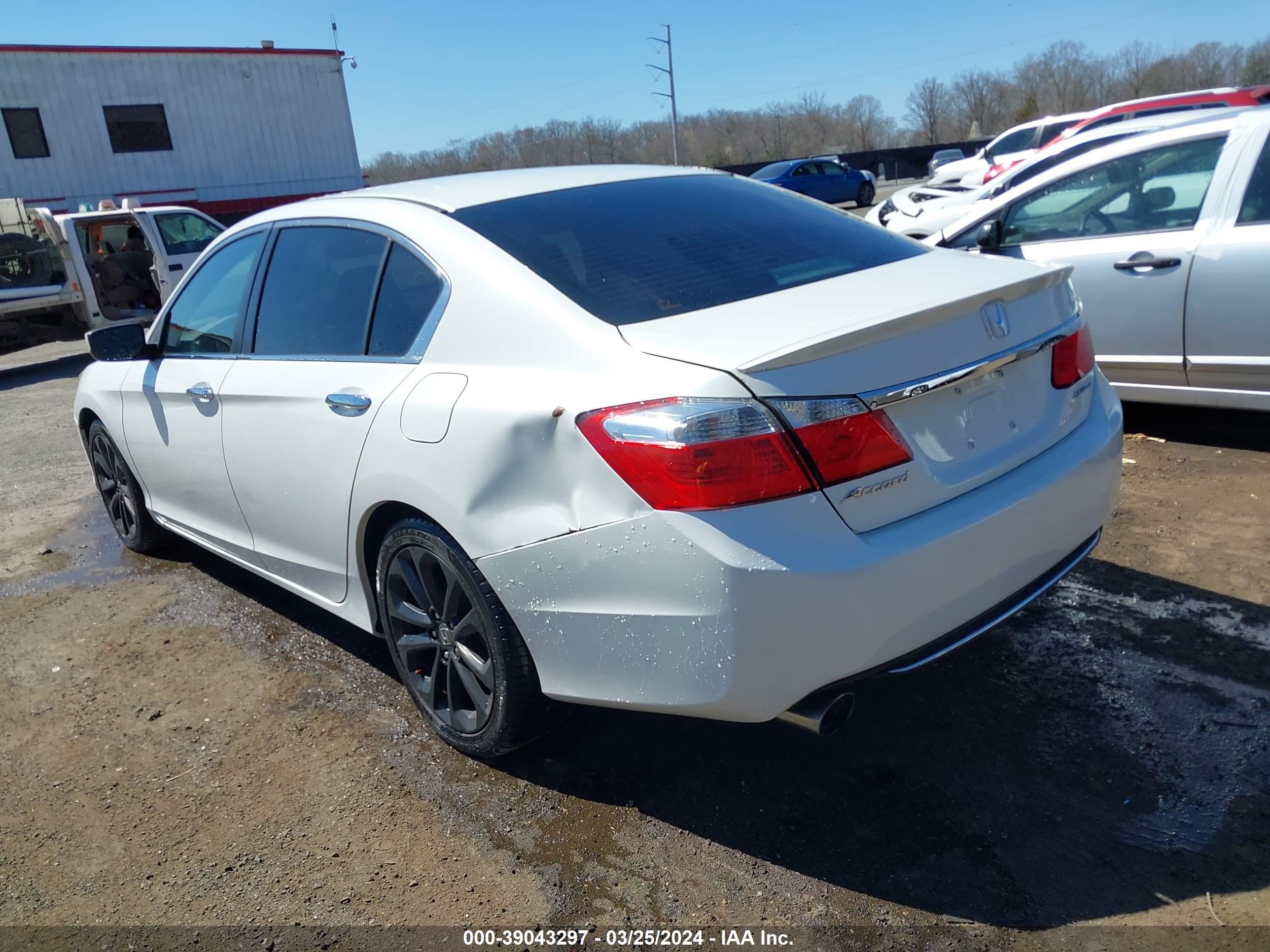 Photo 2 VIN: 1HGCR2F51EA297350 - HONDA ACCORD 