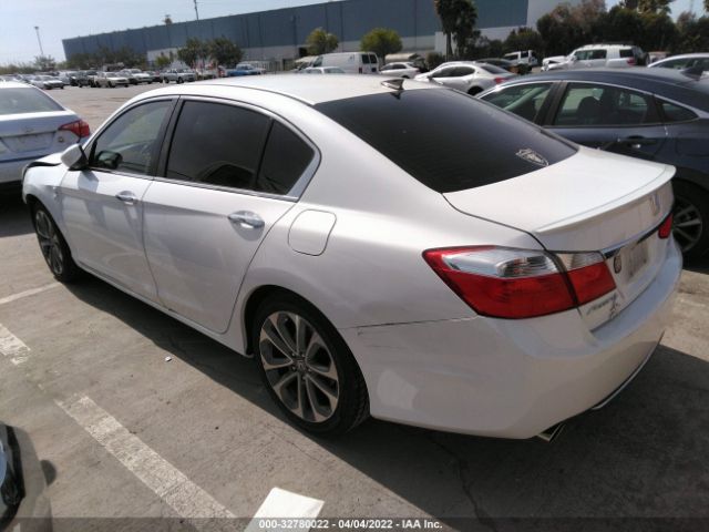 Photo 2 VIN: 1HGCR2F51FA145165 - HONDA ACCORD SEDAN 