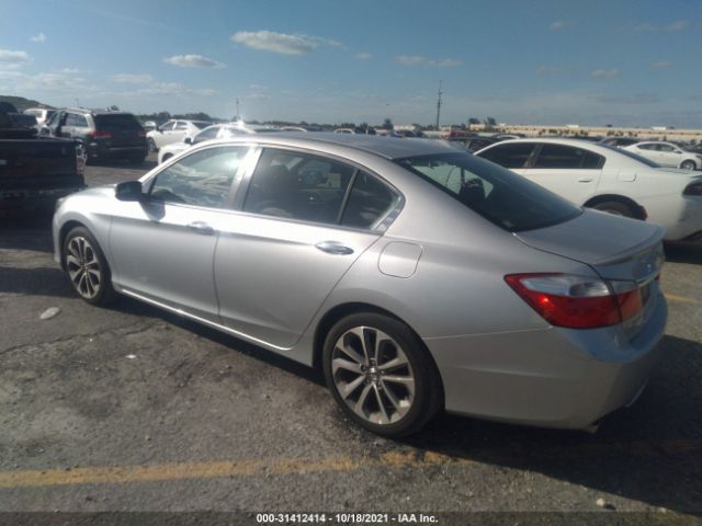 Photo 2 VIN: 1HGCR2F51FA159695 - HONDA ACCORD SEDAN 