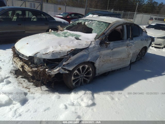 Photo 1 VIN: 1HGCR2F51FA264950 - HONDA ACCORD SEDAN 