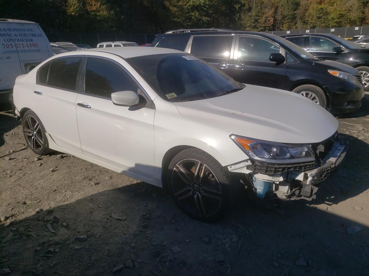 Photo 3 VIN: 1HGCR2F51GA067567 - HONDA ACCORD 