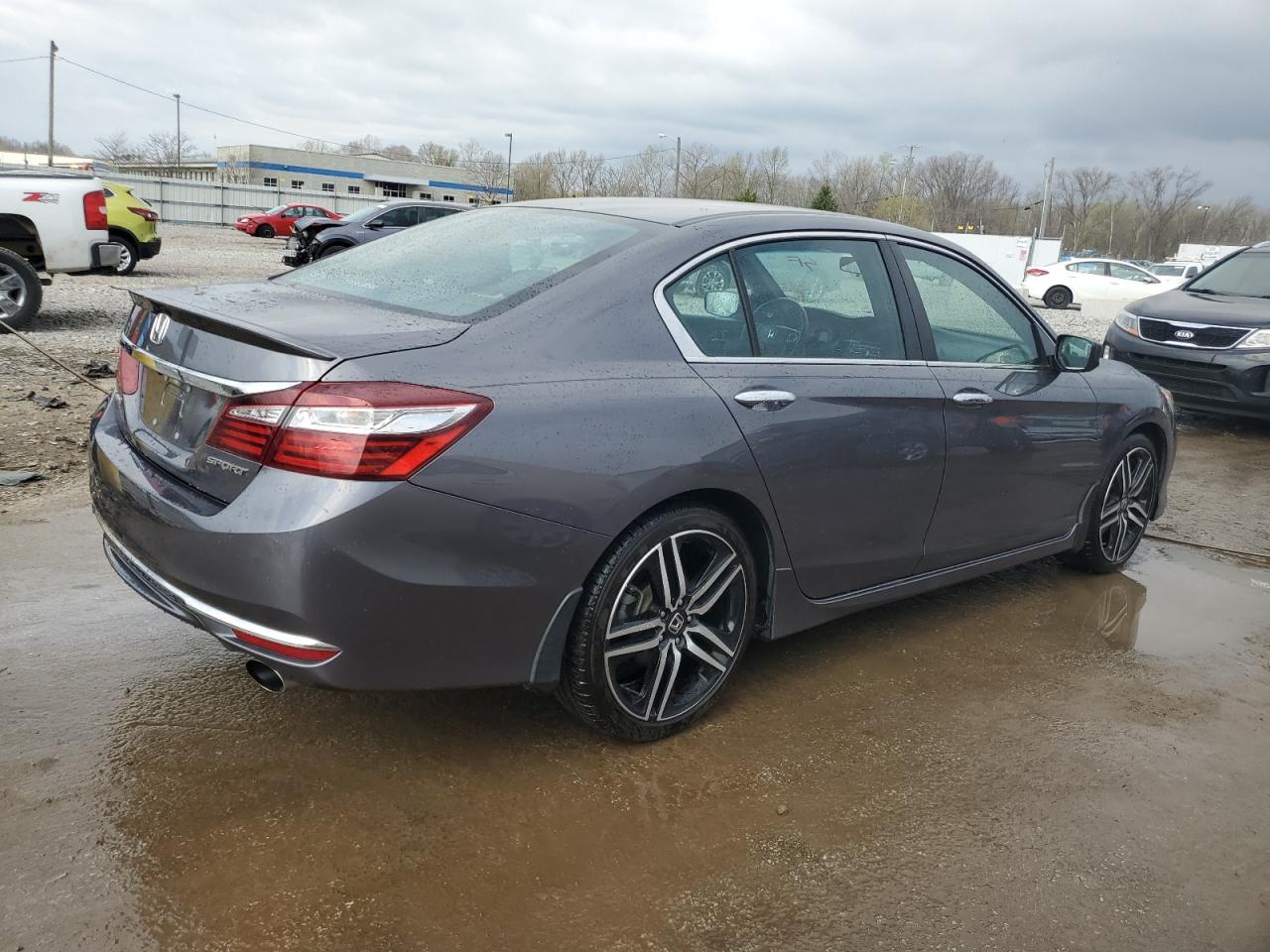 Photo 2 VIN: 1HGCR2F51GA132756 - HONDA ACCORD 