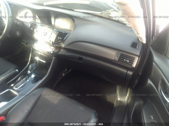 Photo 4 VIN: 1HGCR2F51GA210954 - HONDA ACCORD SEDAN 