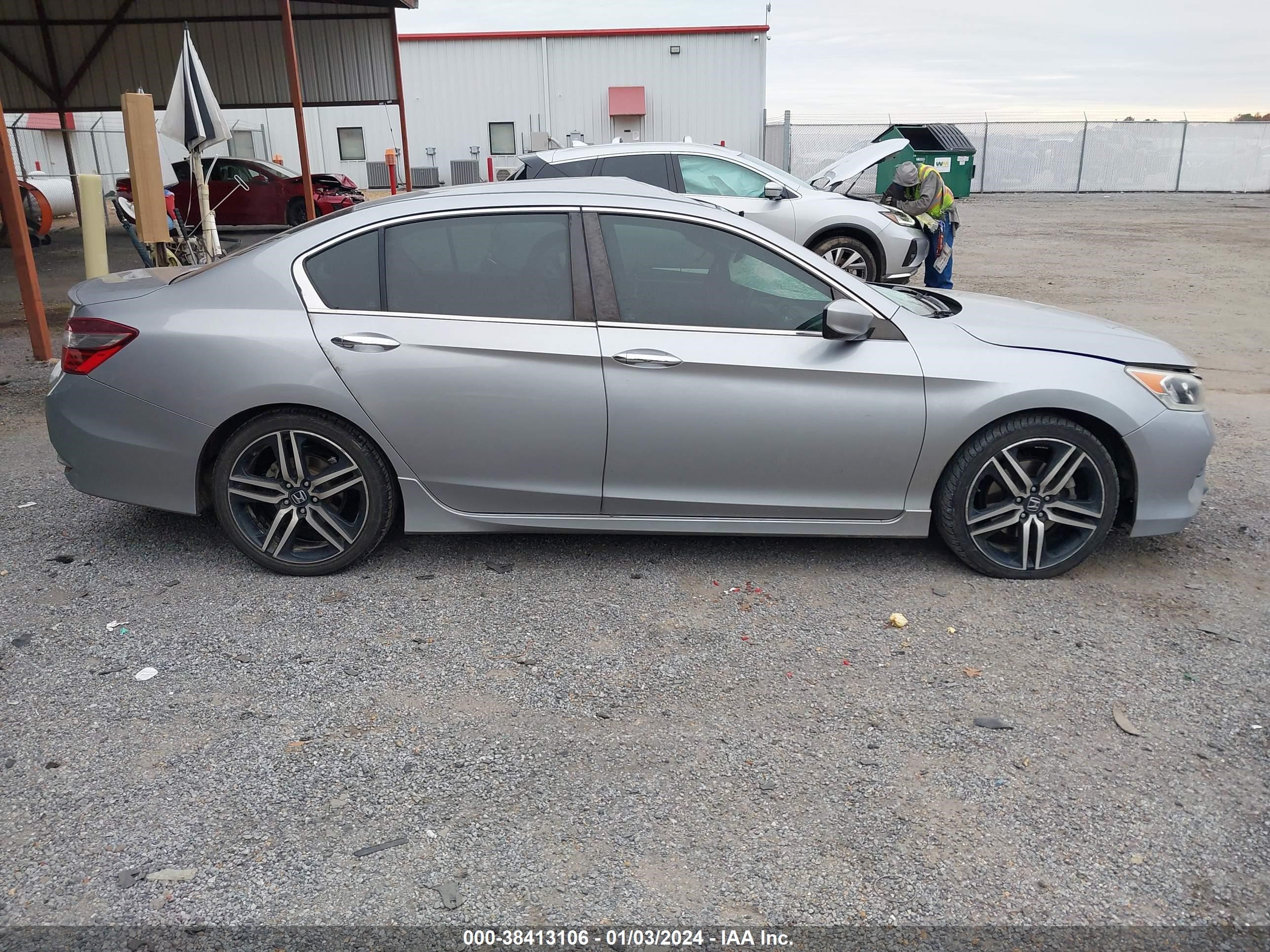 Photo 13 VIN: 1HGCR2F51HA126862 - HONDA ACCORD 