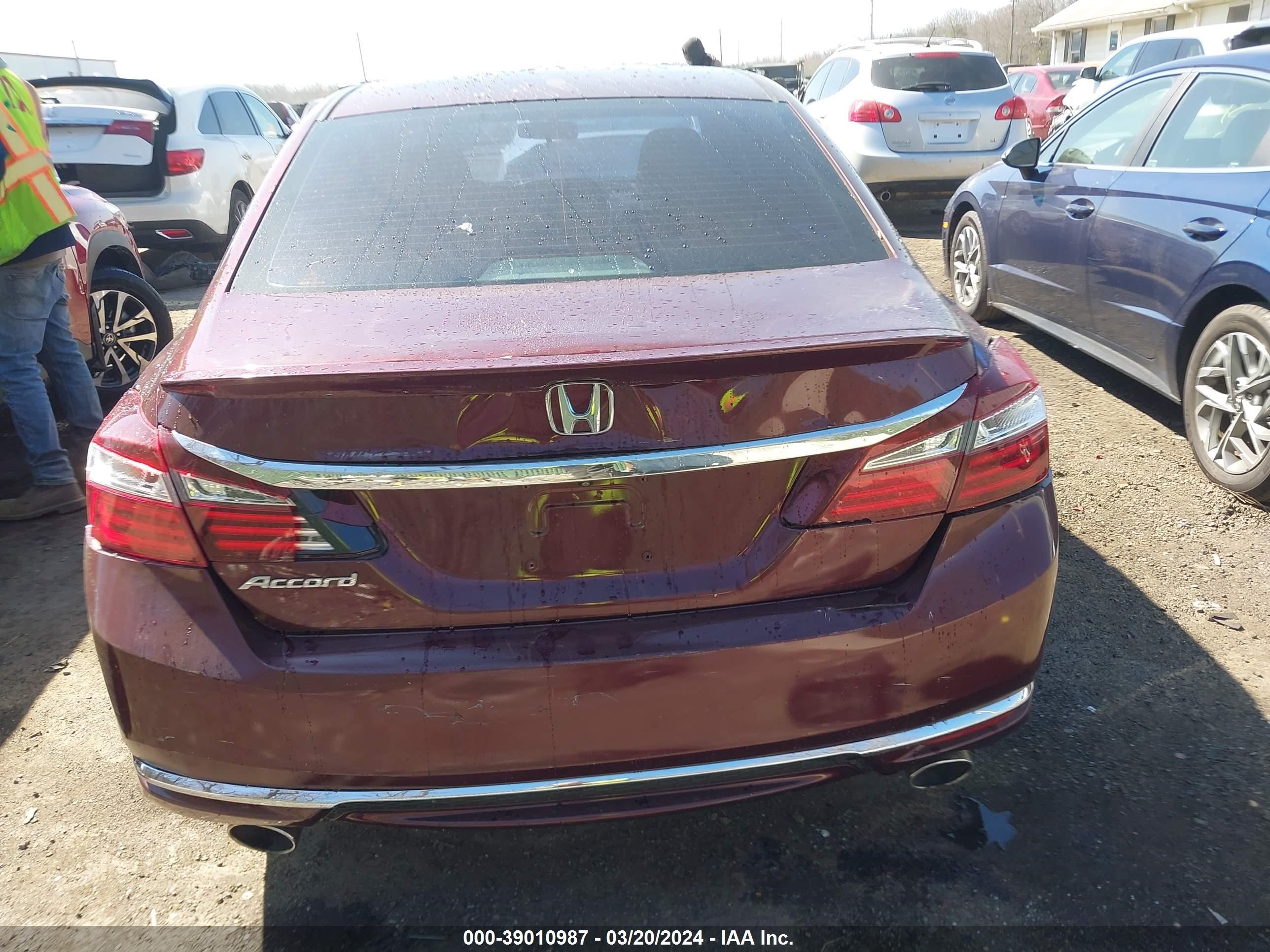 Photo 15 VIN: 1HGCR2F51HA146223 - HONDA ACCORD 