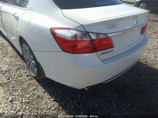 Photo 5 VIN: 1HGCR2F52DA229556 - HONDA ACCORD SDN 