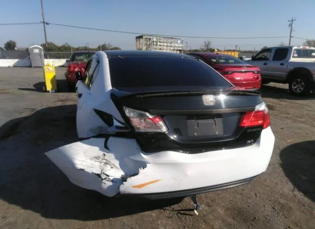 Photo 5 VIN: 1HGCR2F52DA272052 - HONDA ACCORD SDN 