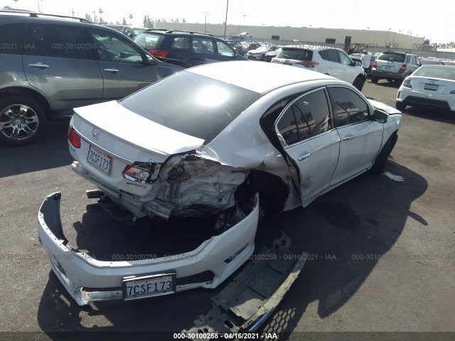 Photo 3 VIN: 1HGCR2F52EA048412 - HONDA ACCORD SEDAN 