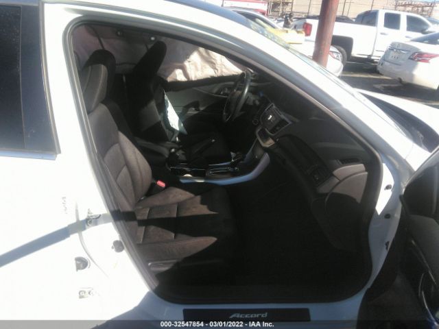 Photo 4 VIN: 1HGCR2F52EA048507 - HONDA ACCORD SEDAN 