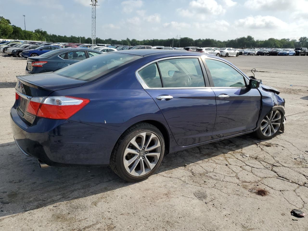 Photo 2 VIN: 1HGCR2F52EA077179 - HONDA ACCORD 