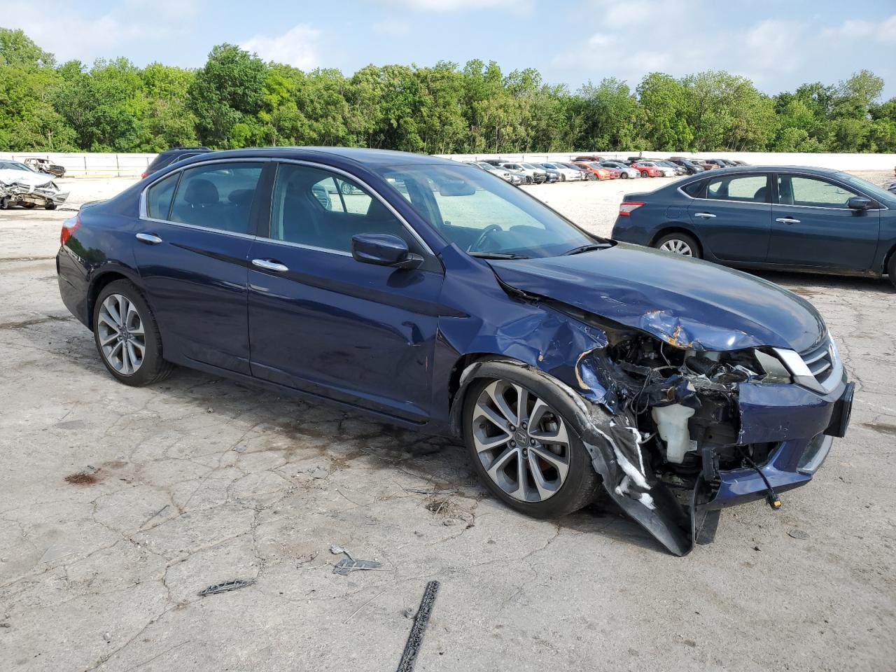 Photo 3 VIN: 1HGCR2F52EA077179 - HONDA ACCORD 