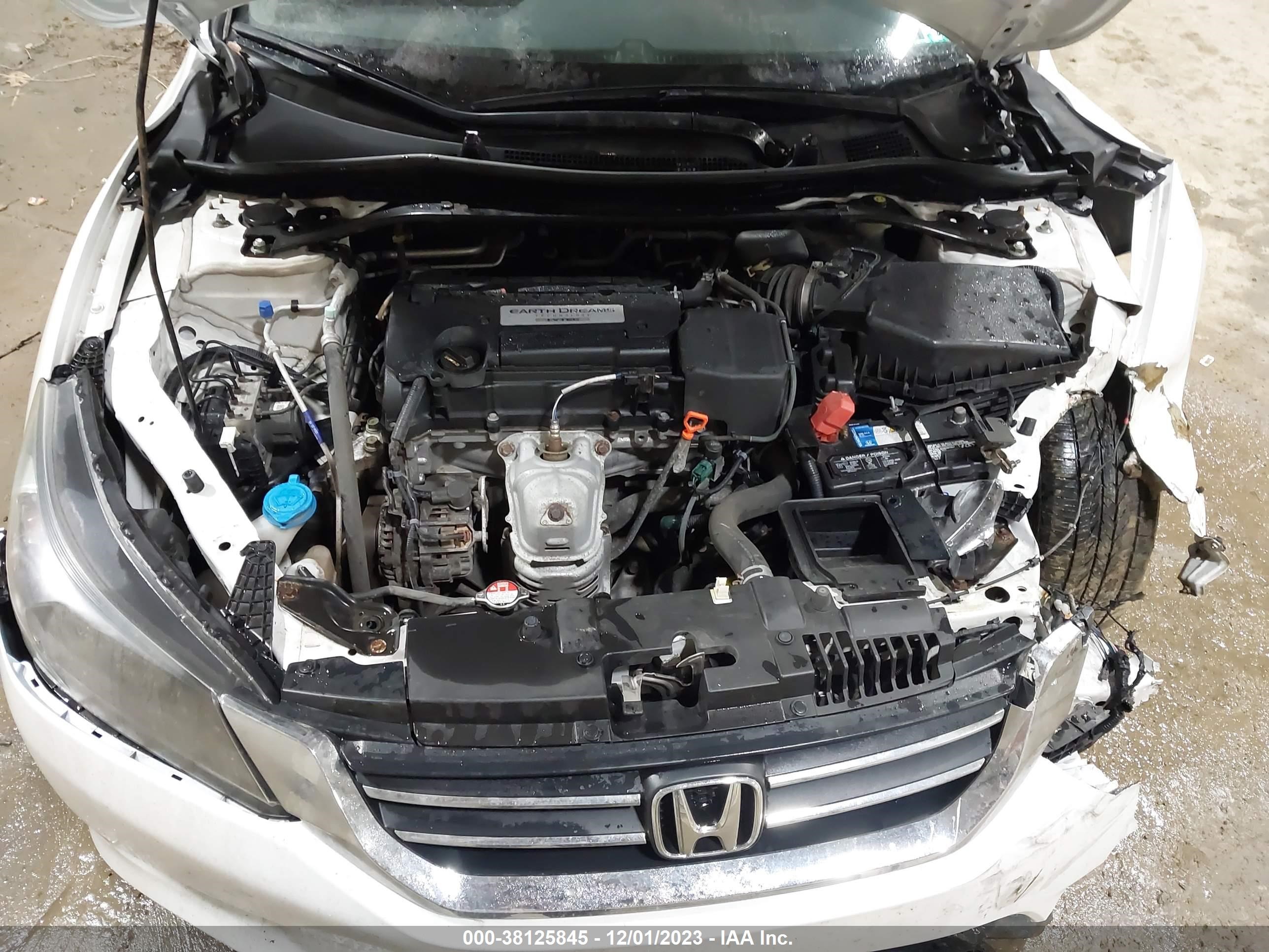 Photo 9 VIN: 1HGCR2F52FA077975 - HONDA ACCORD 