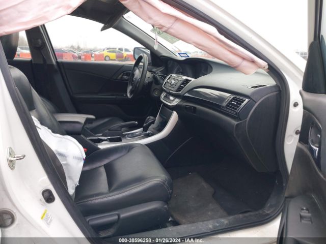 Photo 4 VIN: 1HGCR2F52FA157227 - HONDA ACCORD 