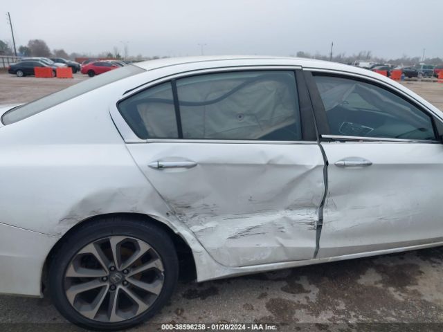 Photo 5 VIN: 1HGCR2F52FA157227 - HONDA ACCORD 