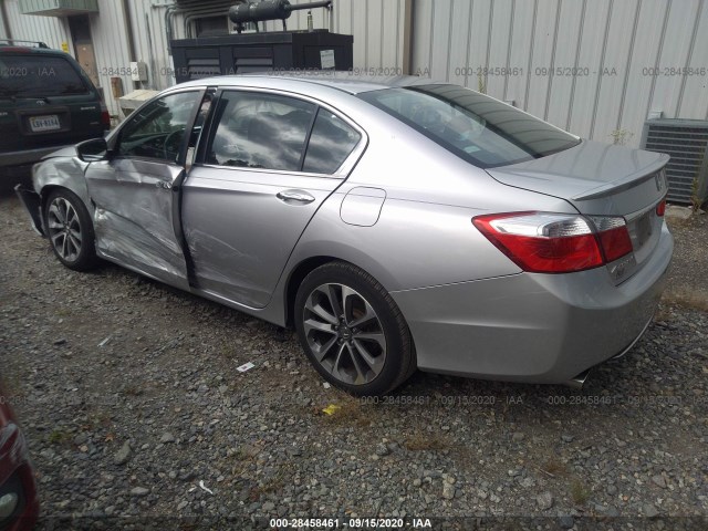 Photo 2 VIN: 1HGCR2F52FA191698 - HONDA ACCORD SEDAN 