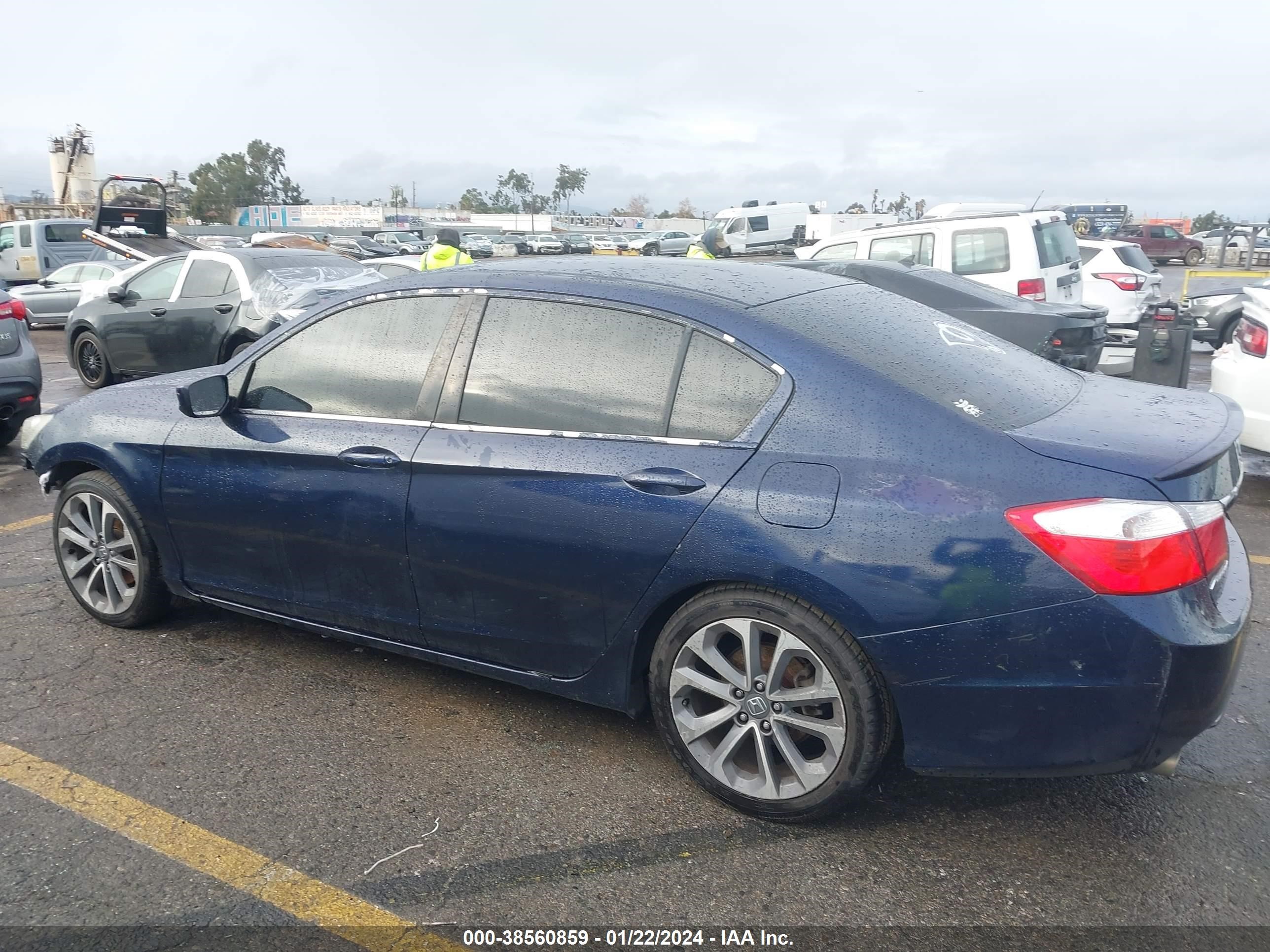 Photo 13 VIN: 1HGCR2F52FA227633 - HONDA ACCORD 