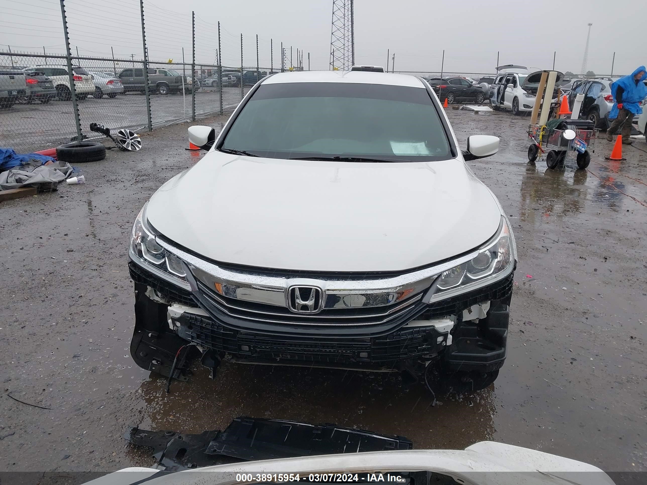 Photo 11 VIN: 1HGCR2F52GA125203 - HONDA ACCORD 