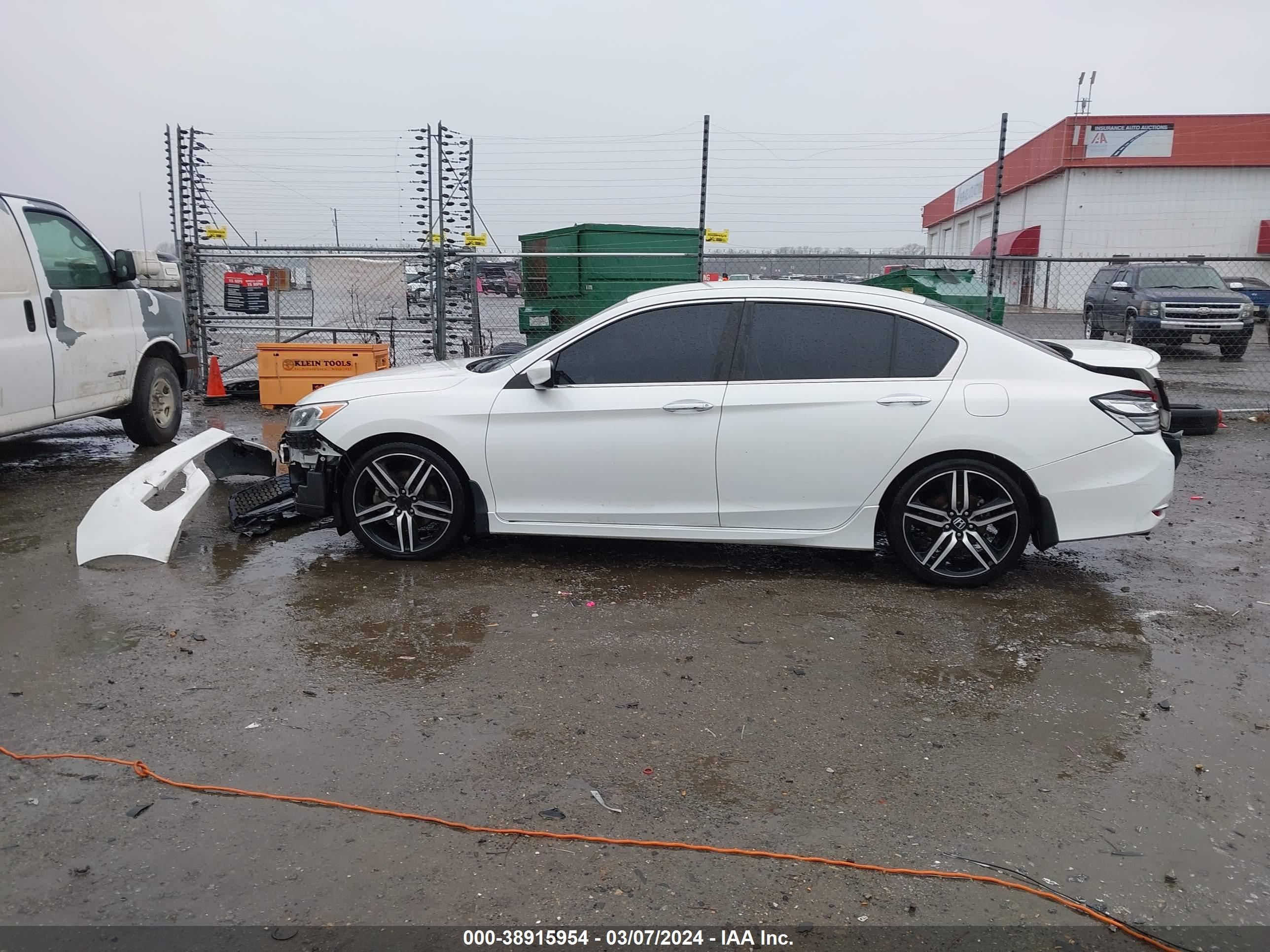 Photo 13 VIN: 1HGCR2F52GA125203 - HONDA ACCORD 