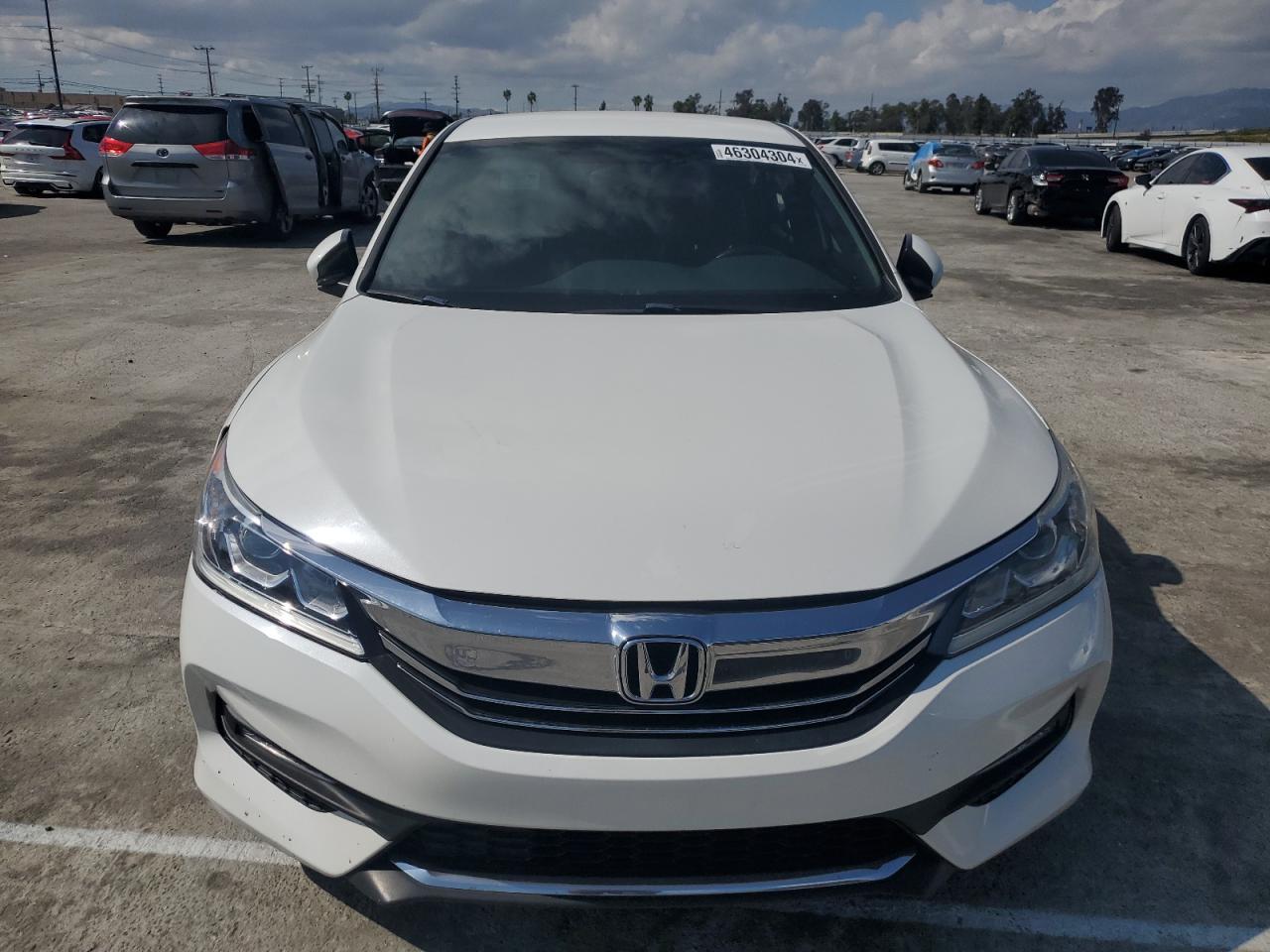 Photo 4 VIN: 1HGCR2F52GA186261 - HONDA ACCORD 