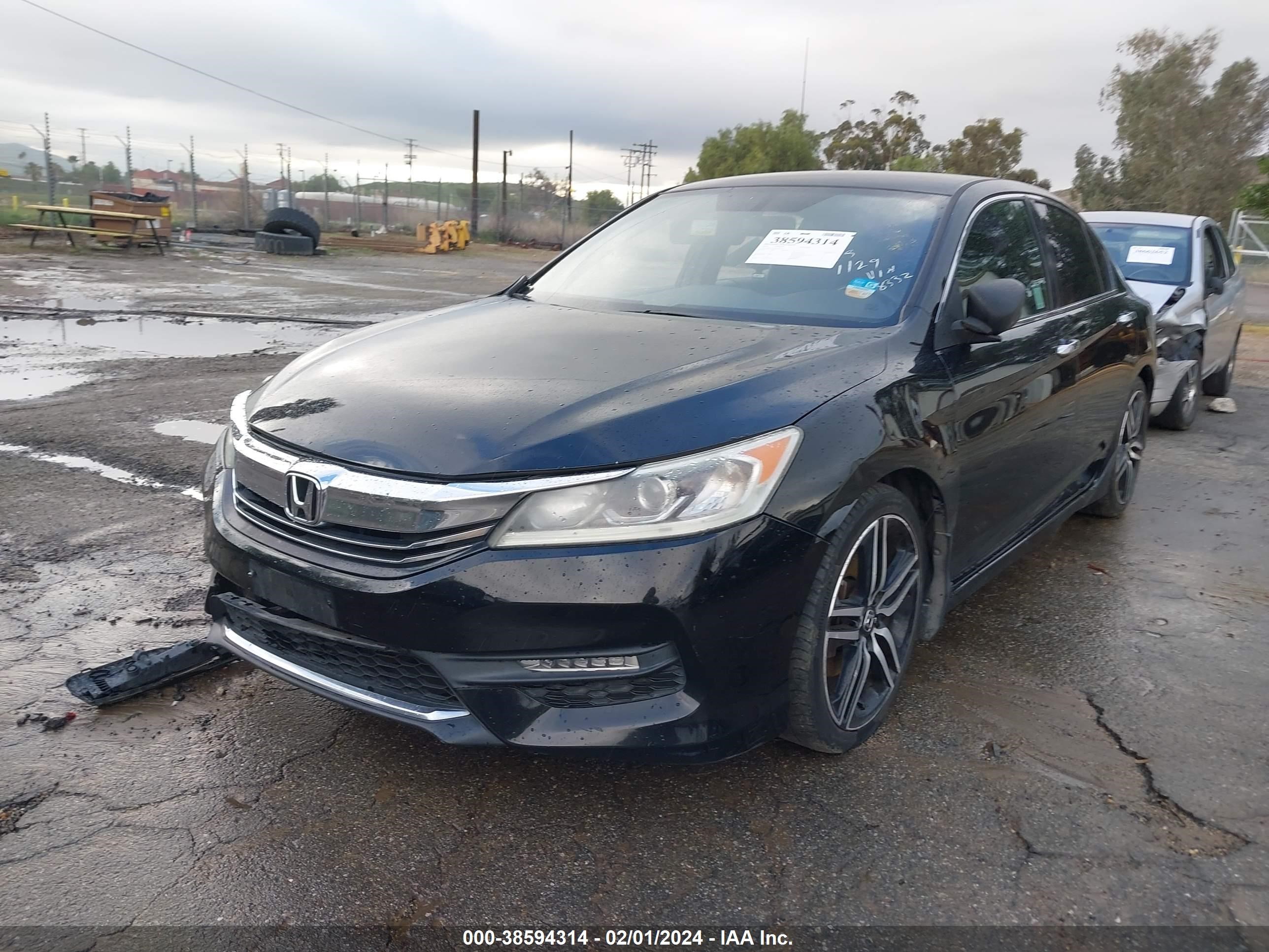 Photo 1 VIN: 1HGCR2F52GA228332 - HONDA ACCORD 