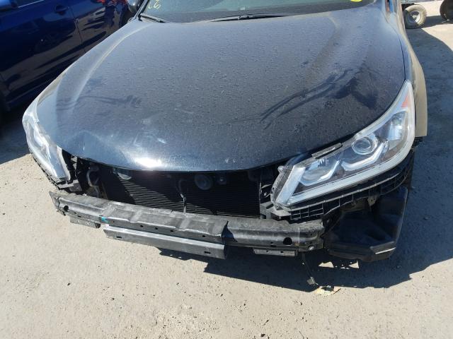 Photo 8 VIN: 1HGCR2F52HA039228 - HONDA ACCORD SEDAN 