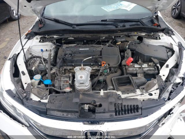 Photo 9 VIN: 1HGCR2F52HA039682 - HONDA ACCORD 