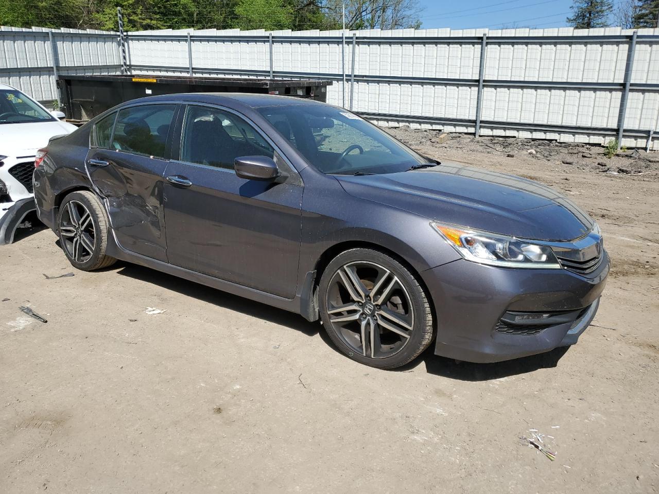 Photo 3 VIN: 1HGCR2F52HA043103 - HONDA ACCORD 