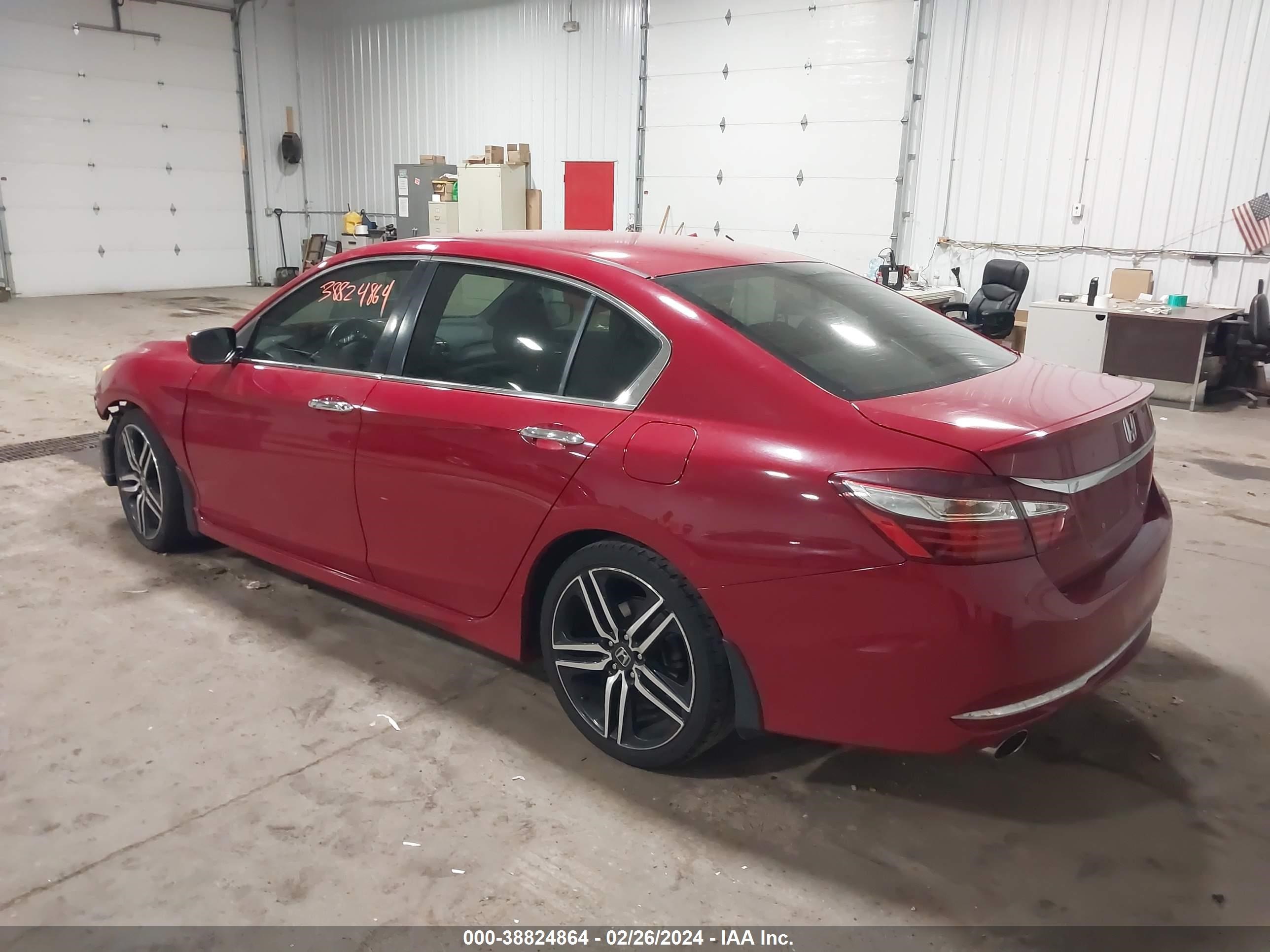 Photo 2 VIN: 1HGCR2F52HA111755 - HONDA ACCORD 