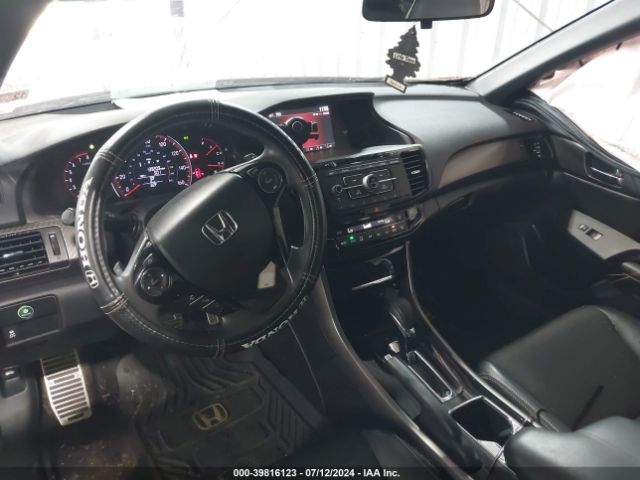 Photo 4 VIN: 1HGCR2F52HA151091 - HONDA ACCORD 