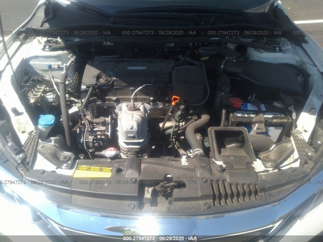 Photo 9 VIN: 1HGCR2F52HA156405 - HONDA ACCORD SEDAN 