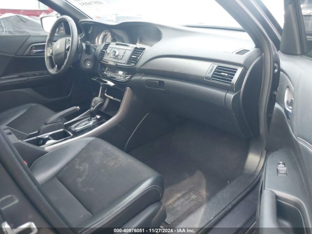 Photo 4 VIN: 1HGCR2F52HA180199 - HONDA ACCORD 