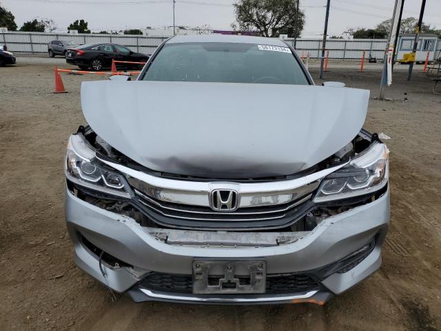 Photo 4 VIN: 1HGCR2F52HA257718 - HONDA ACCORD SPO 