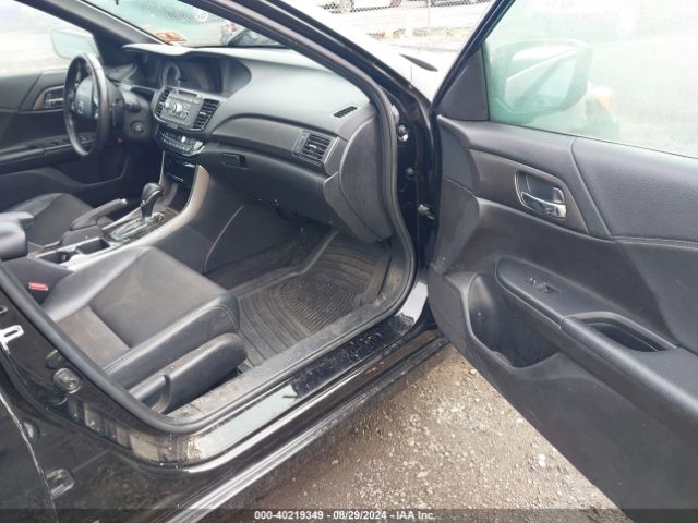 Photo 4 VIN: 1HGCR2F52HA305010 - HONDA ACCORD 