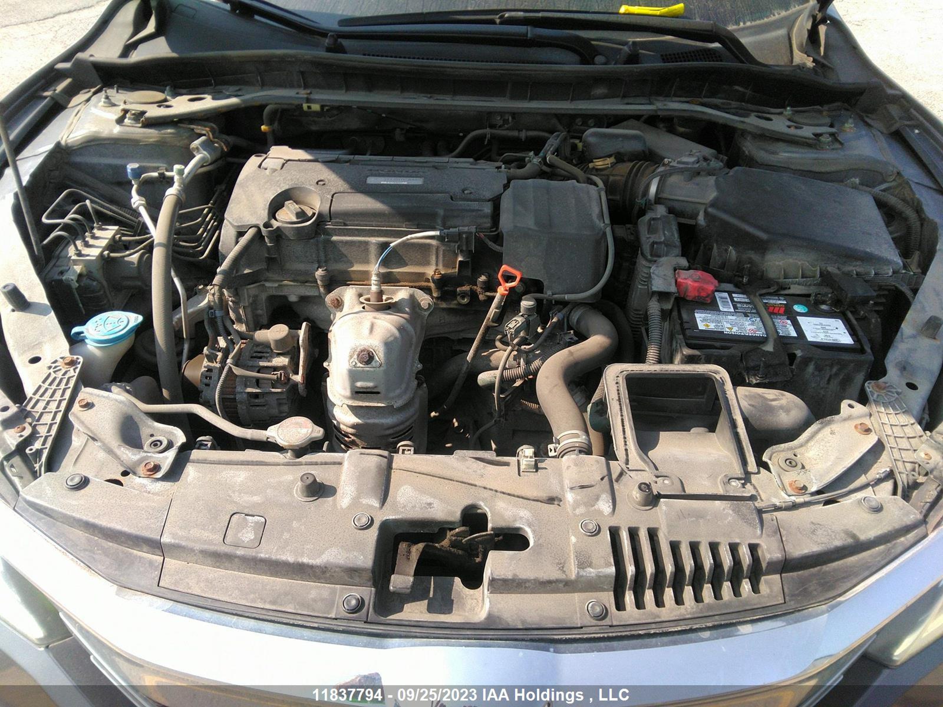 Photo 9 VIN: 1HGCR2F52HA804101 - HONDA ACCORD 