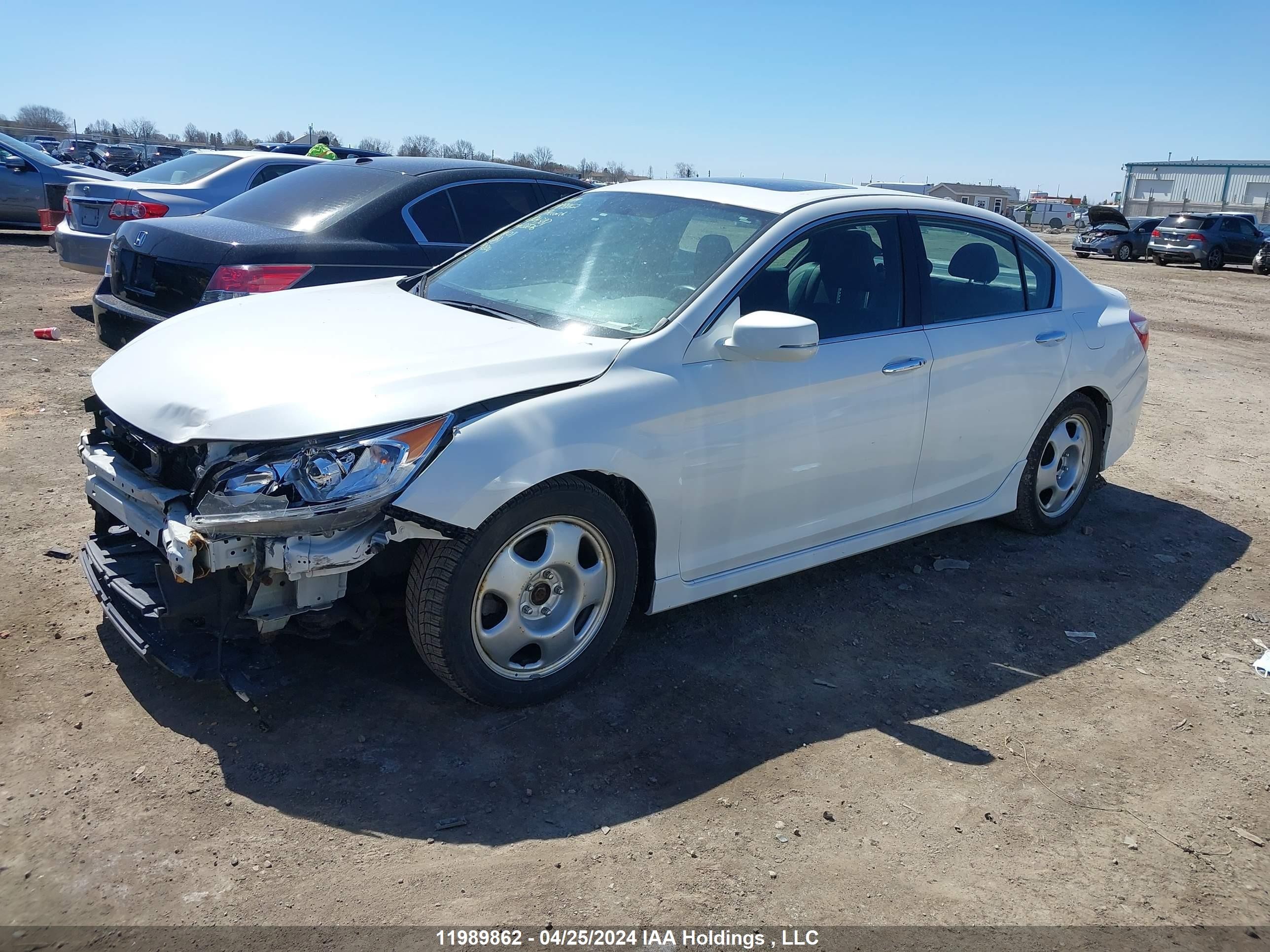 Photo 1 VIN: 1HGCR2F52HA804387 - HONDA ACCORD 