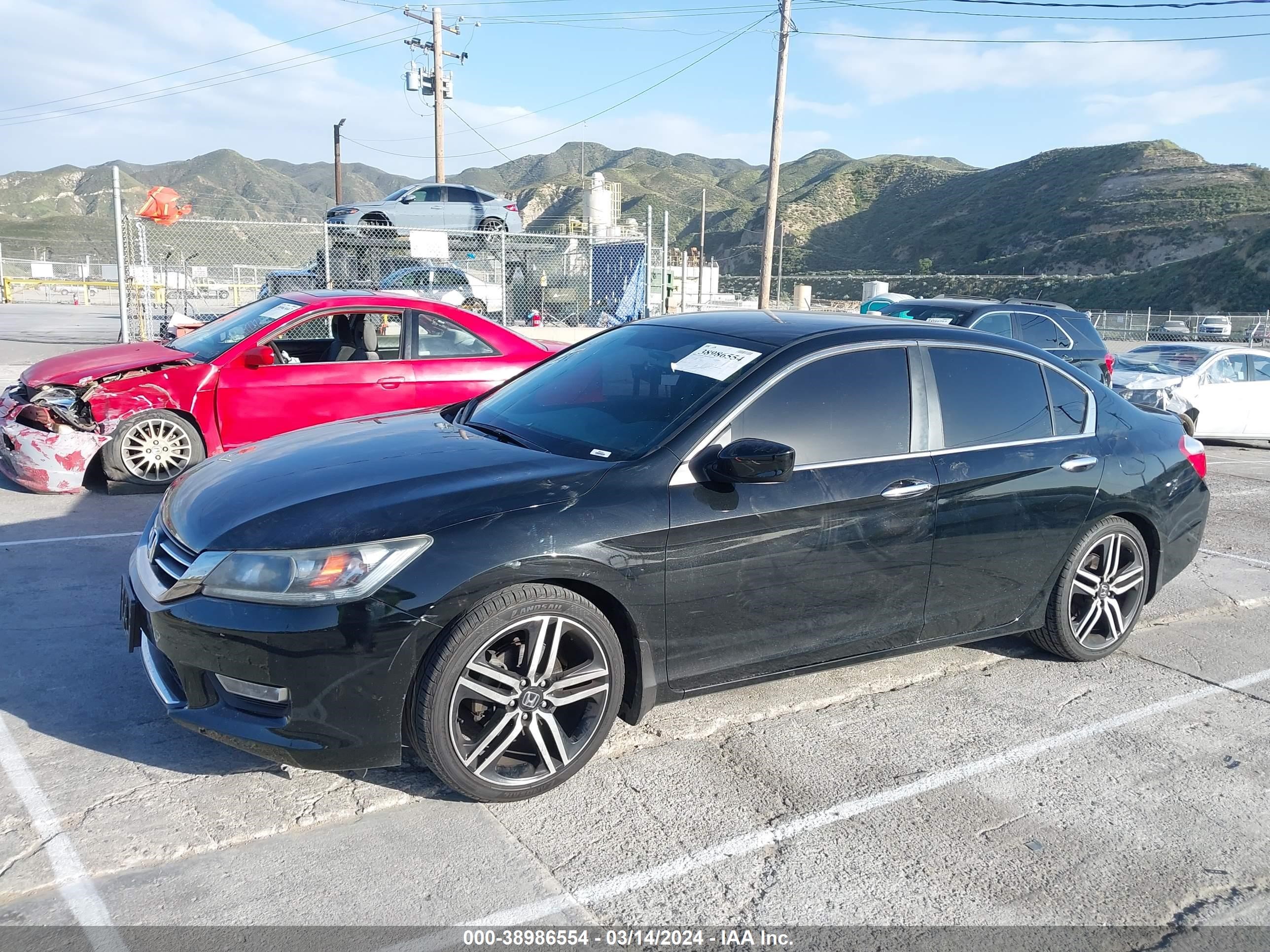 Photo 1 VIN: 1HGCR2F53DA006913 - HONDA ACCORD 