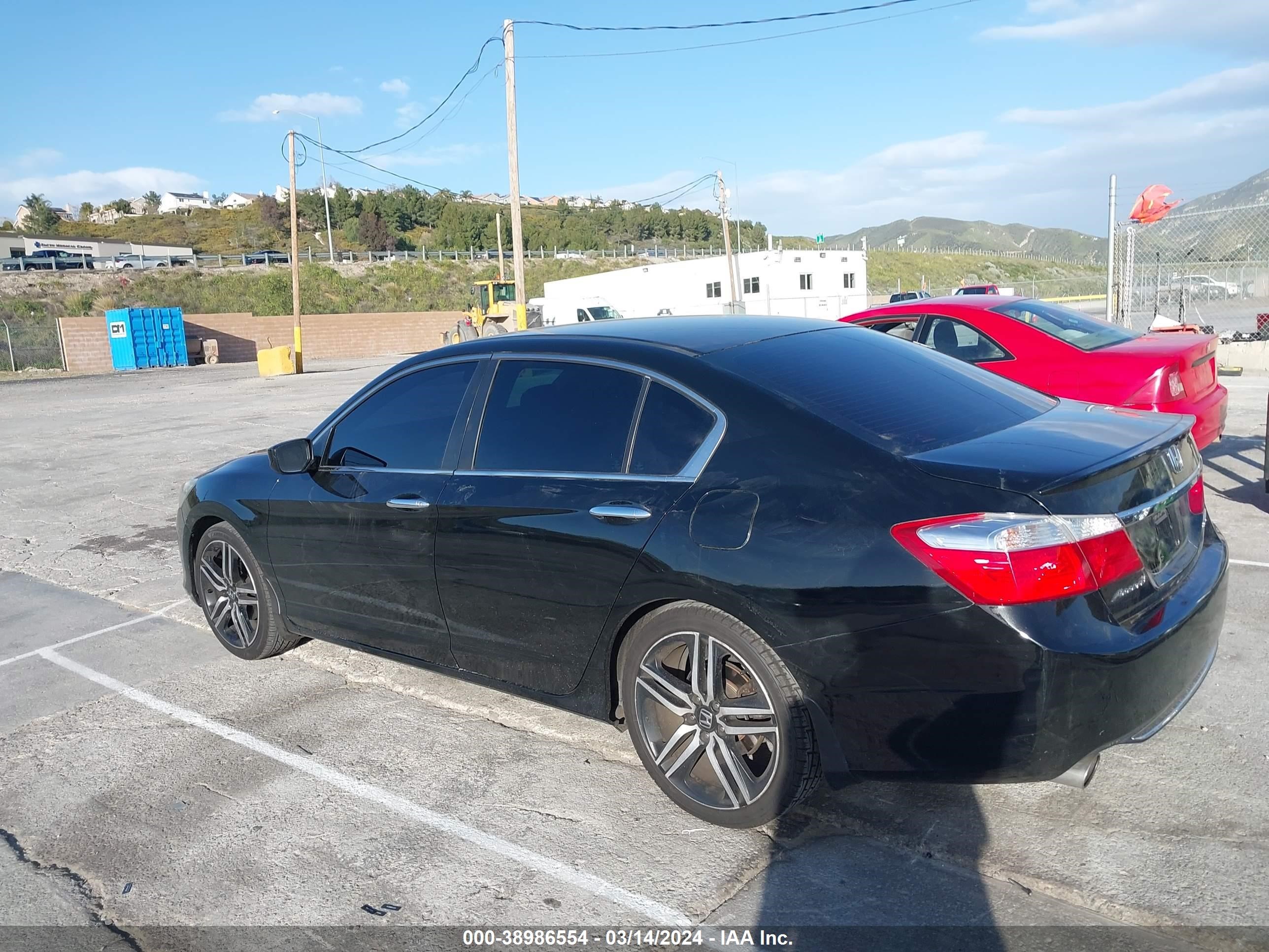 Photo 2 VIN: 1HGCR2F53DA006913 - HONDA ACCORD 