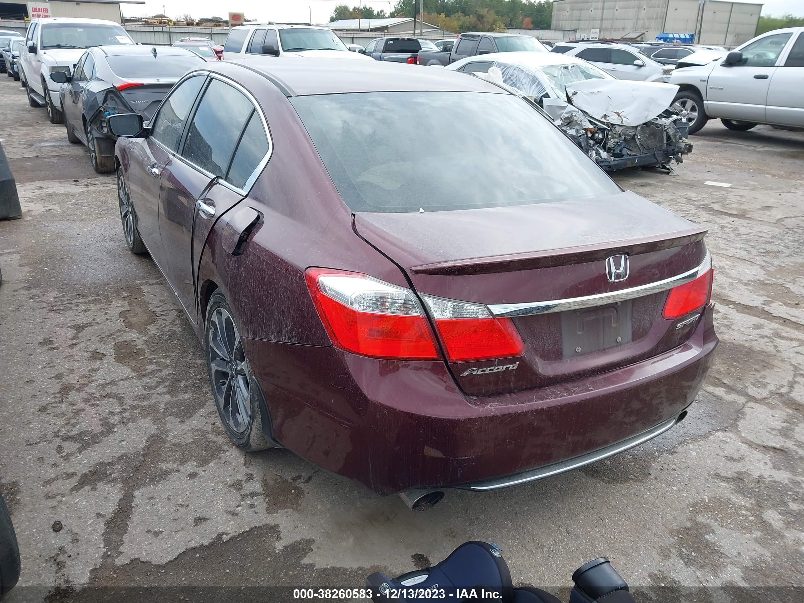 Photo 2 VIN: 1HGCR2F53EA137003 - HONDA ACCORD 