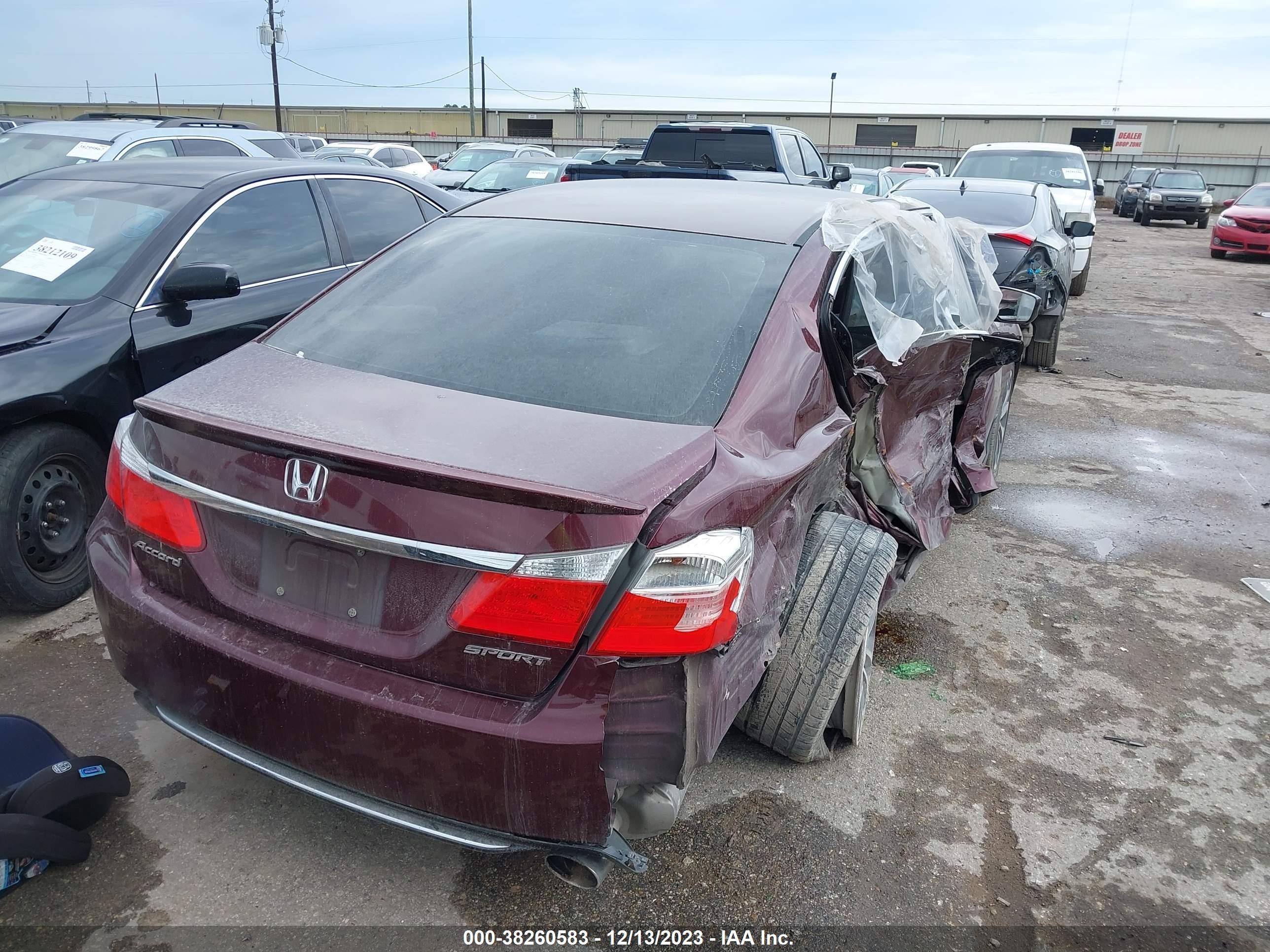 Photo 3 VIN: 1HGCR2F53EA137003 - HONDA ACCORD 