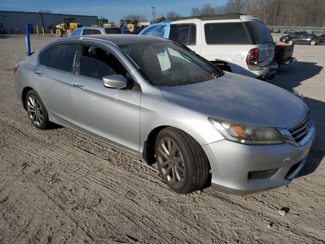 Photo 3 VIN: 1HGCR2F53EA204411 - HONDA ACCORD 