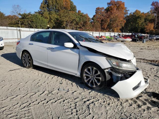 Photo 3 VIN: 1HGCR2F53EA204781 - HONDA ACCORD SPO 